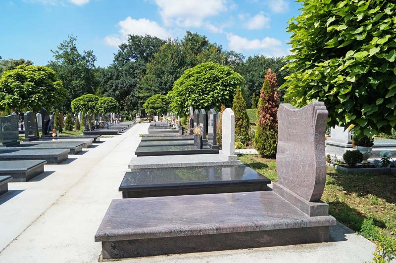 A qui faire appel pour l’entretien de sépultures ? Martinique